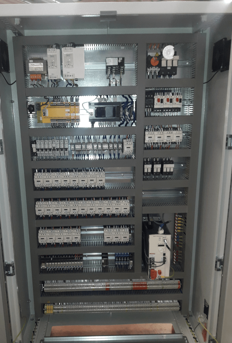 Panel with drive for brushless, safety and PLC CANOpen